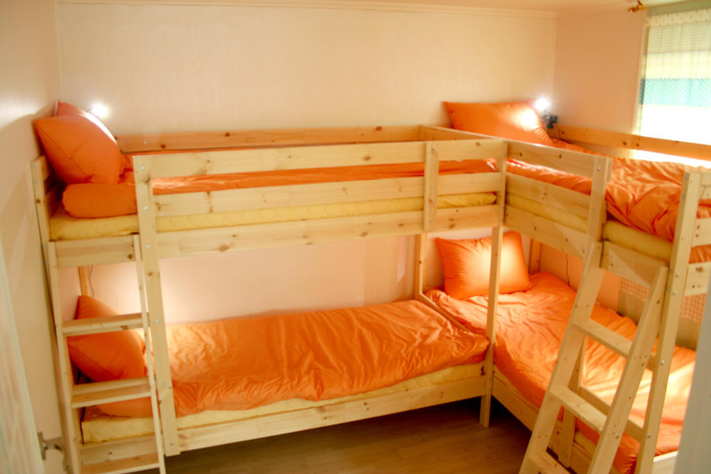 Nhà khách C.u.bnb 2*